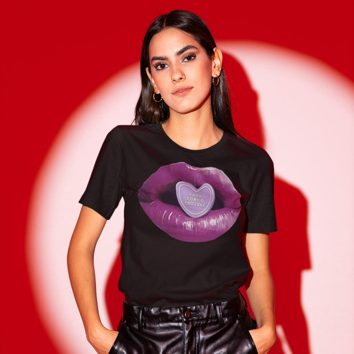 HERE COMES TROUBLE - Women's T-Shirt
